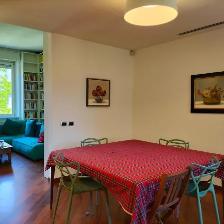 Stanza N. 3 In Incantevole Zona Solari Πανσιόν Μιλάνο